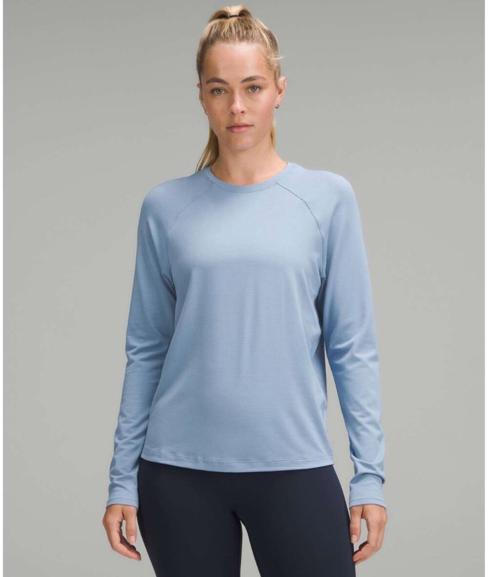 Lululemon License to Train Long Sleeve Shirt Blue Willow Size 8 Classic Fit